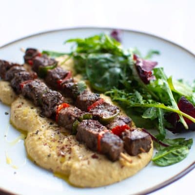 Beef Skewers with Chilli Peppers and Hummus