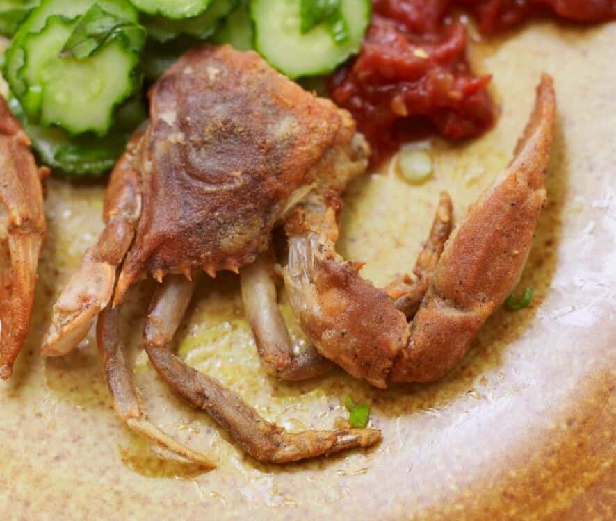 Soft-Shell Crabs with Garlic and Black Pepper