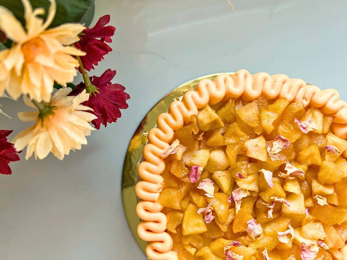 Karak Tea Cake w Spiced Apple Filling & Cardamom Cream Cheese Frosting