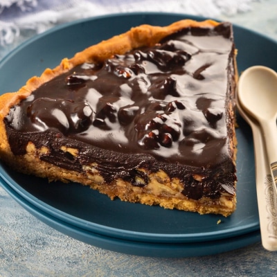 Chocolate Tart with Caramelized Walnut